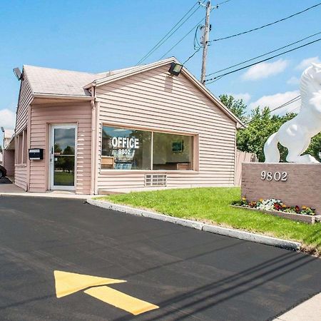 Castle Inn & Suites Niagarawatervallen Buitenkant foto